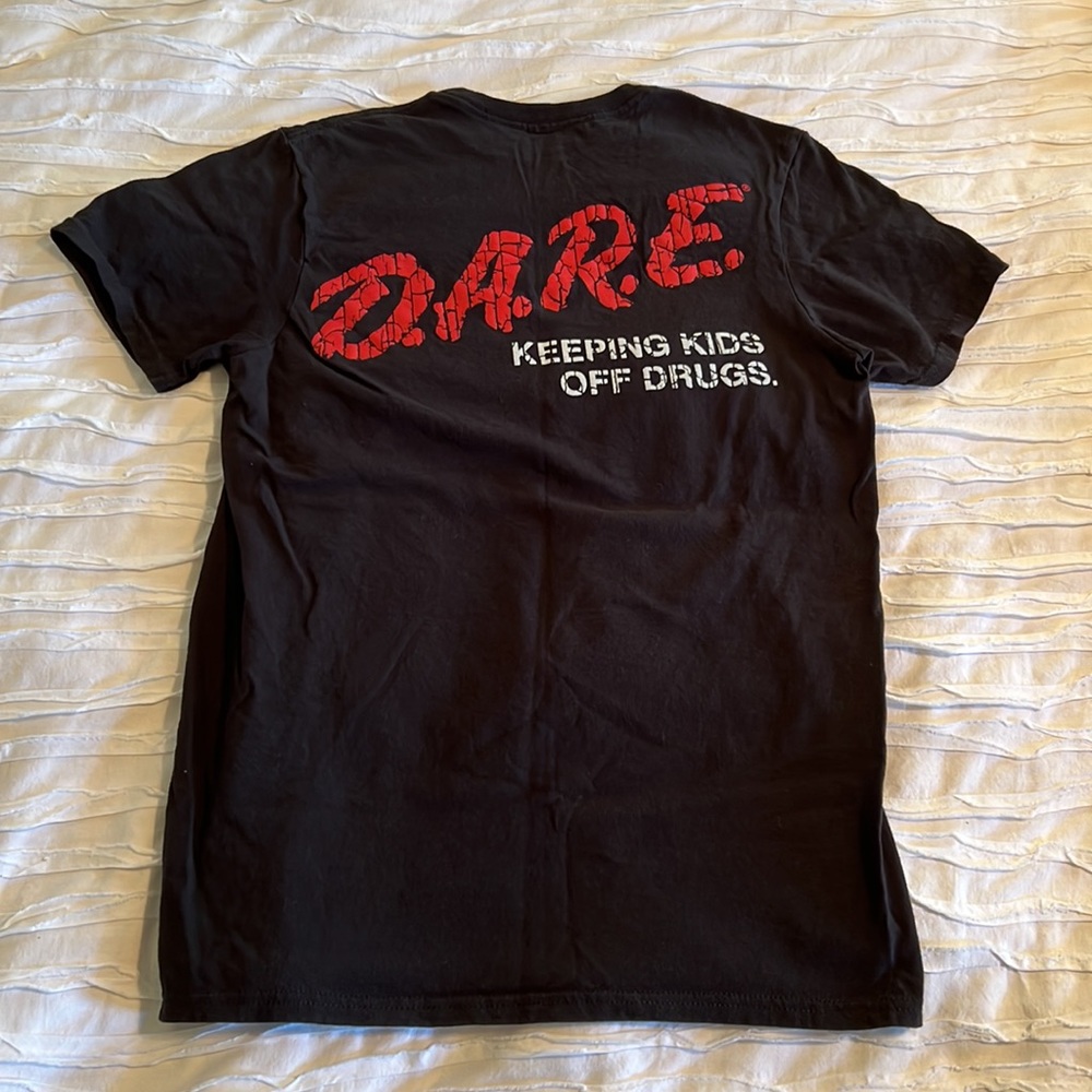 Black D.A.R.E. Tee shirt - Picture 2 of 3